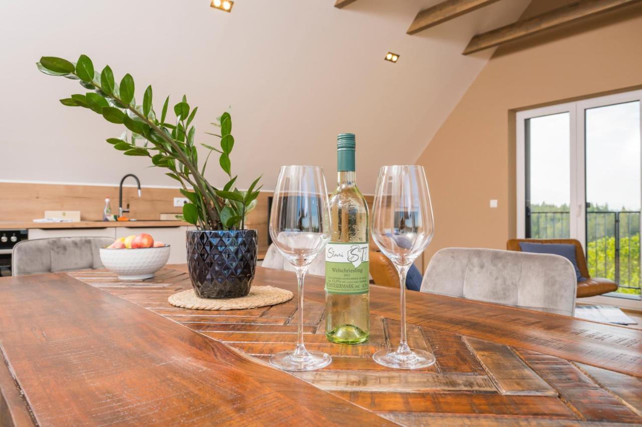 Weinzeit Chalets กัมลิทซ์ ภายนอก รูปภาพ