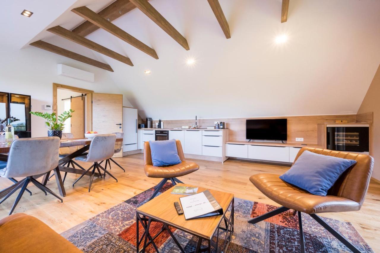 Weinzeit Chalets กัมลิทซ์ ภายนอก รูปภาพ