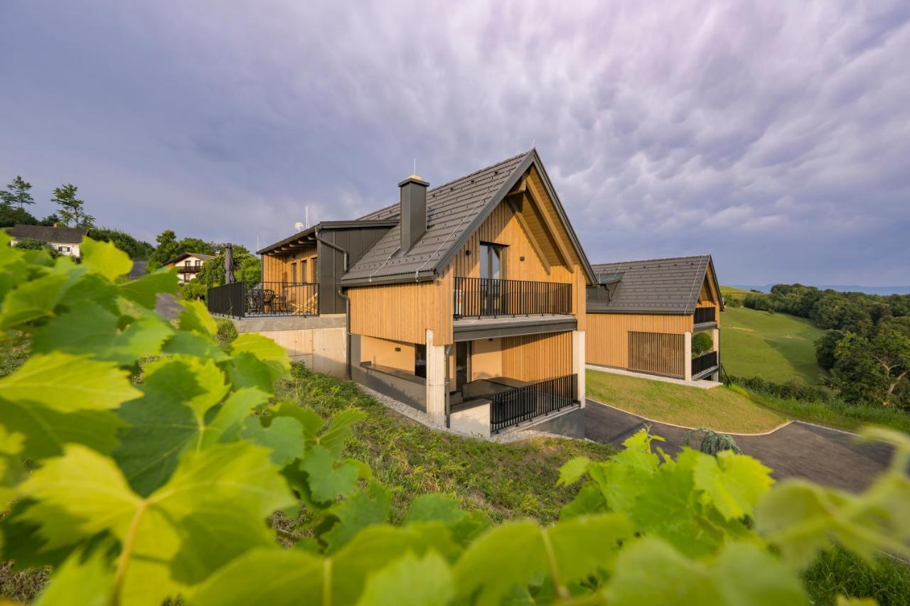 Weinzeit Chalets กัมลิทซ์ ภายนอก รูปภาพ