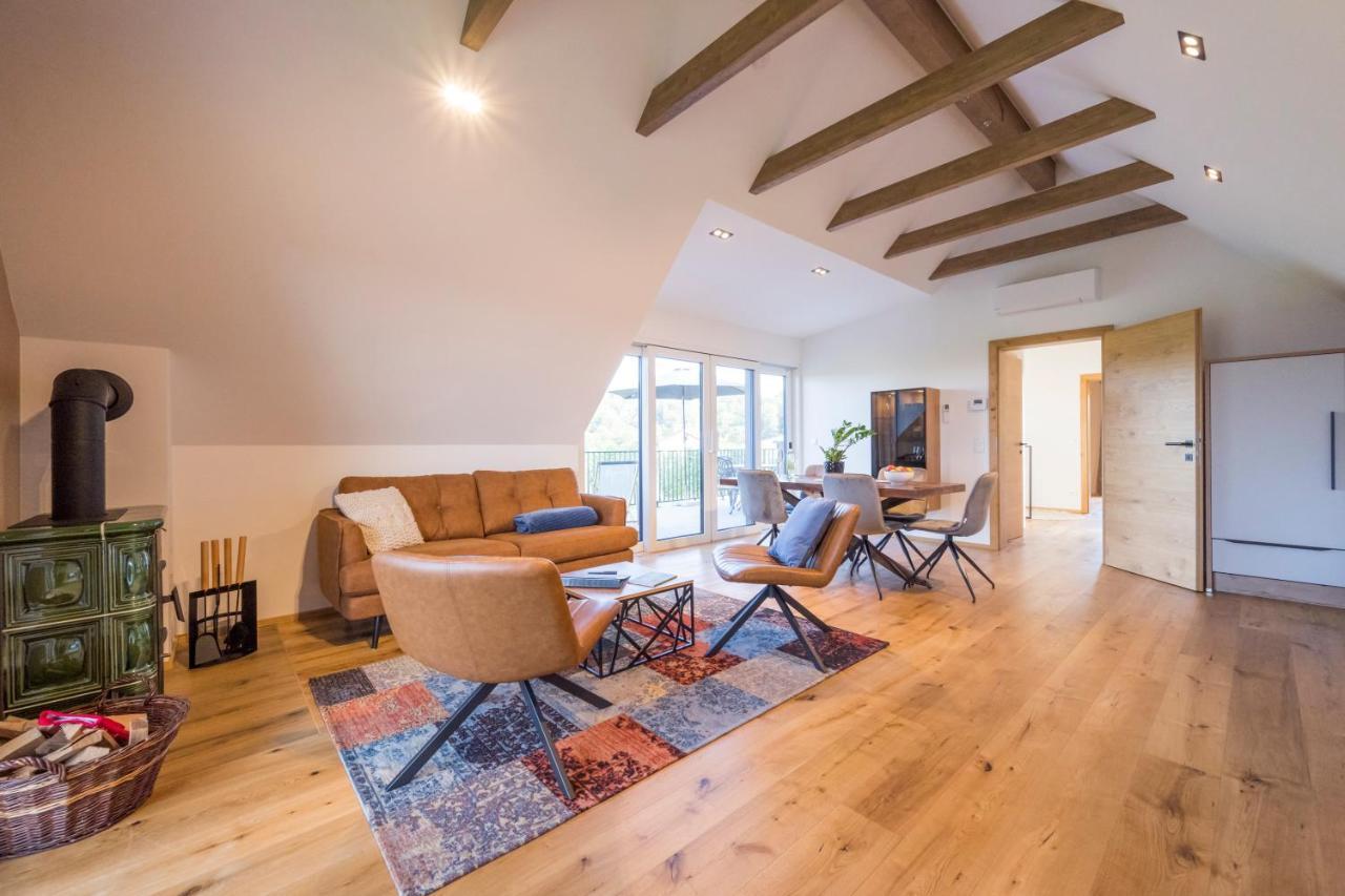 Weinzeit Chalets กัมลิทซ์ ภายนอก รูปภาพ