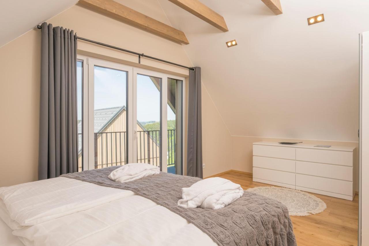 Weinzeit Chalets กัมลิทซ์ ภายนอก รูปภาพ