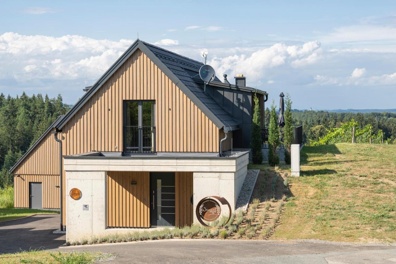 Weinzeit Chalets กัมลิทซ์ ภายนอก รูปภาพ